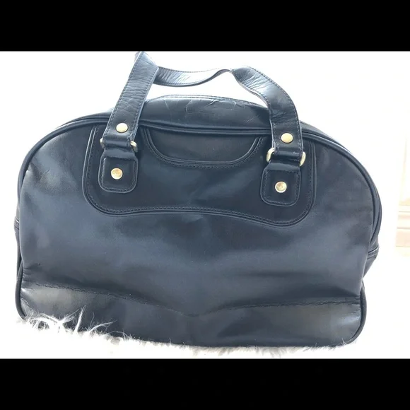 *sold* Vintage Adidas bag - Picture 2 of 9